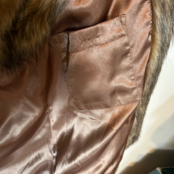 Willi Smith Faux Fur Hooded Vest size Small - Picture 8 of 8